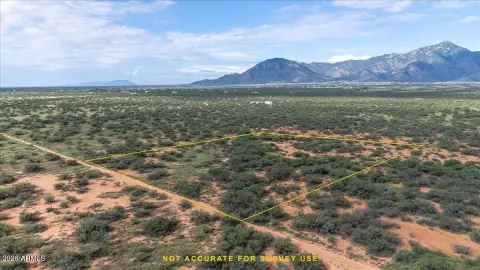 Hereford, AZ: 8-Acre Lot