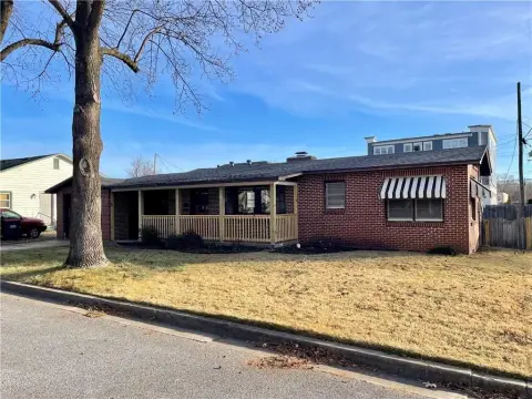 Downtown Springdale Office/Retail Opportunity