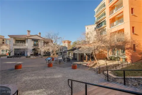 Lake Las Vegas High Rise