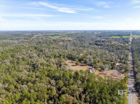 Expansive Land Parcel in Summerdale