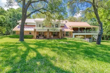 Seagoville Estate: Idyllic Wedding Venue