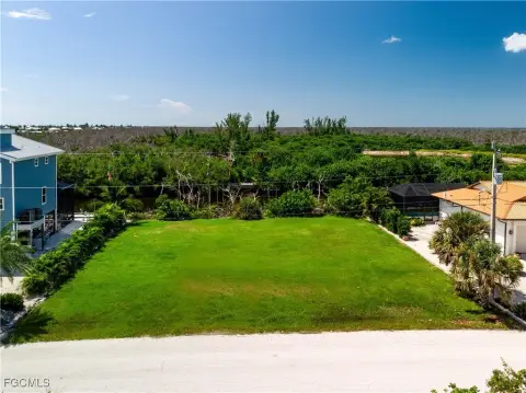 Vacant Canal Front Land