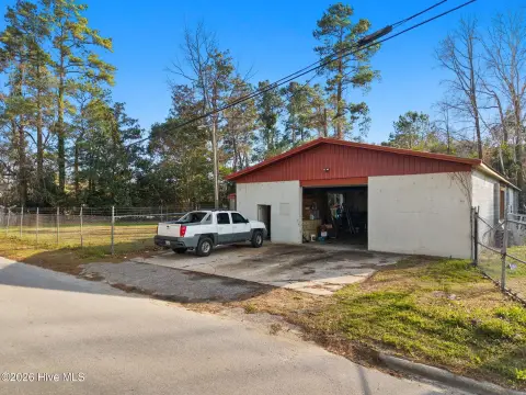 One-Story Auto Shop with Lifts