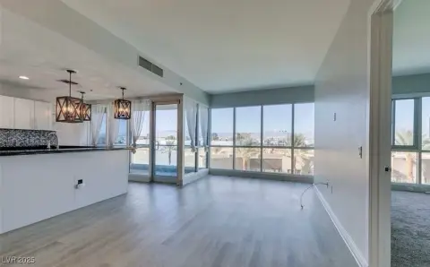 Las Vegas High-Rise Luxury Unit