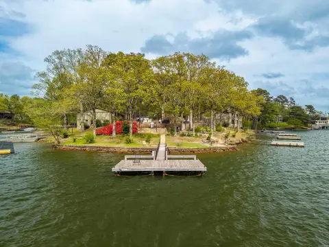 Furnished Condo with Boat Dock