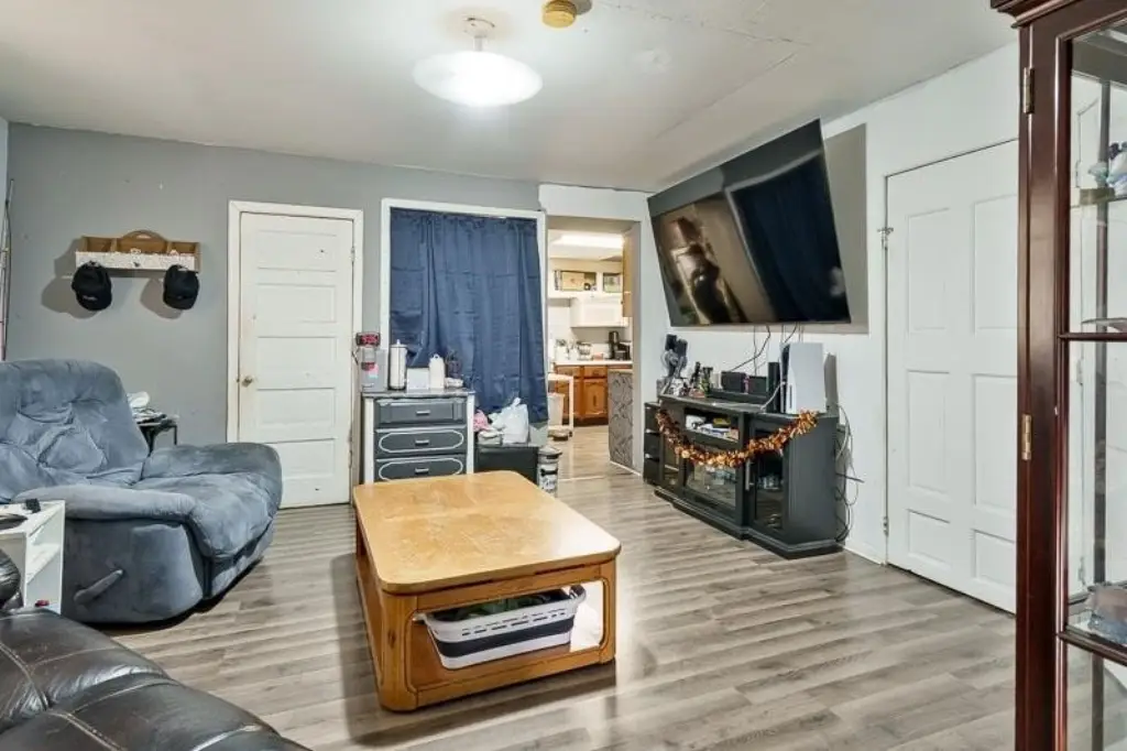 Picture 5