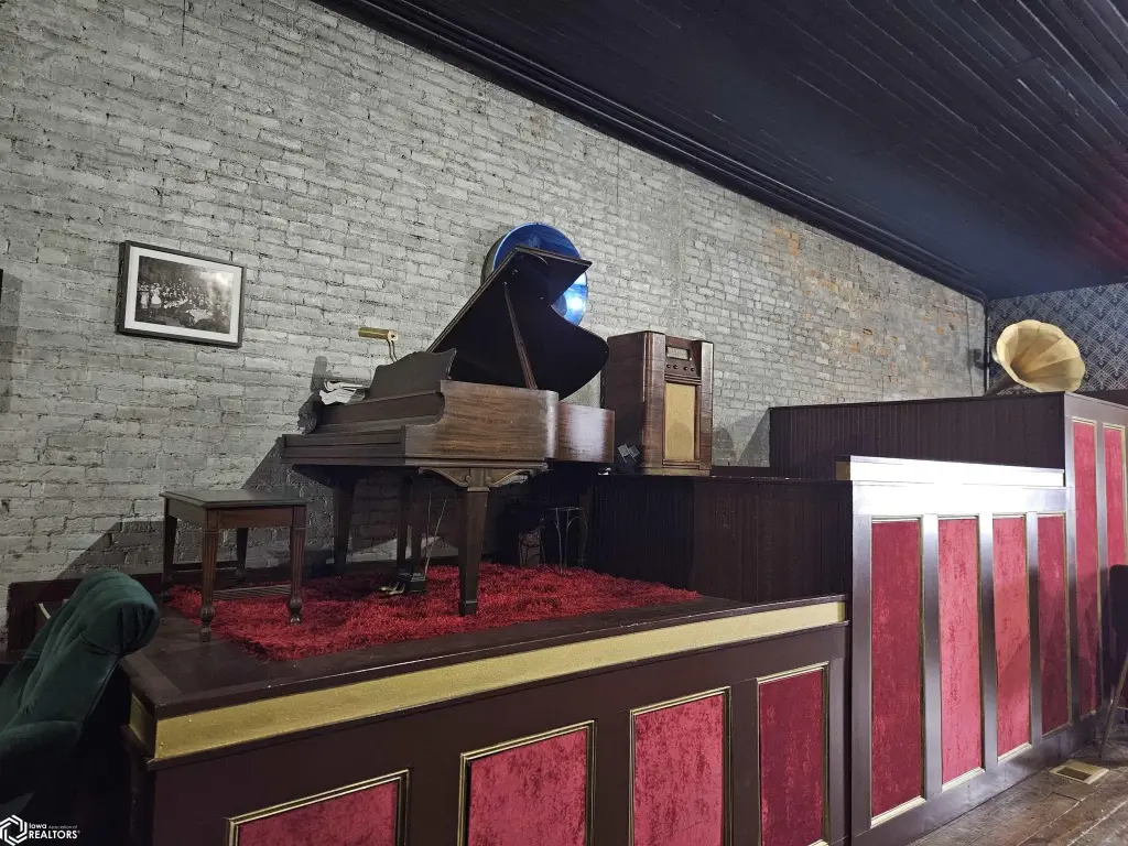 Picture 30