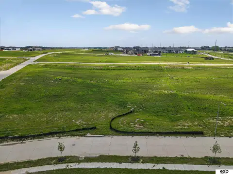 Flat Estate Lot in Avante