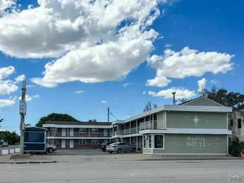 Springfield Motel with Onsite Living