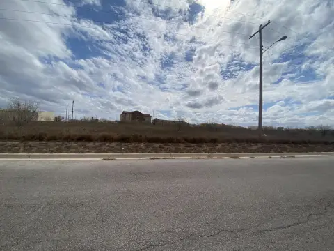 Commercial Land in Cotulla, TX