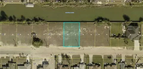 Waterfront Lot in Cape Coral