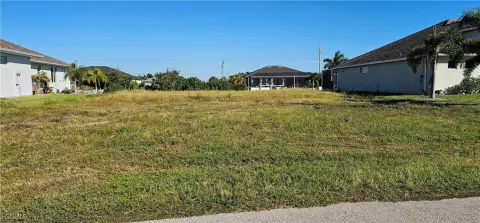 Cape Coral Gulf Access Lot