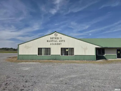 Commercial Property in Harrisburg, Illinois