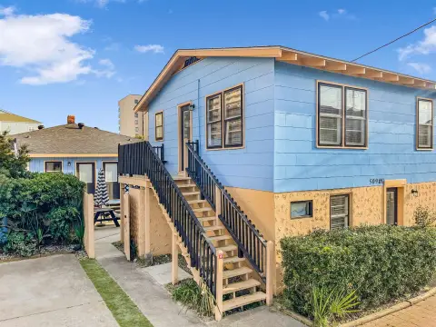 Furnished 3-Unit Triplex