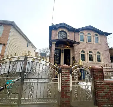 Two-Family Home in South Ozone