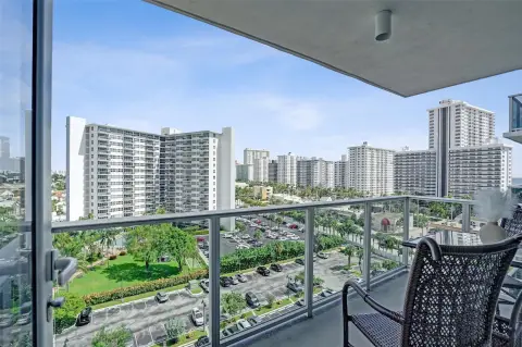 Fort Lauderdale Resort-Like Living