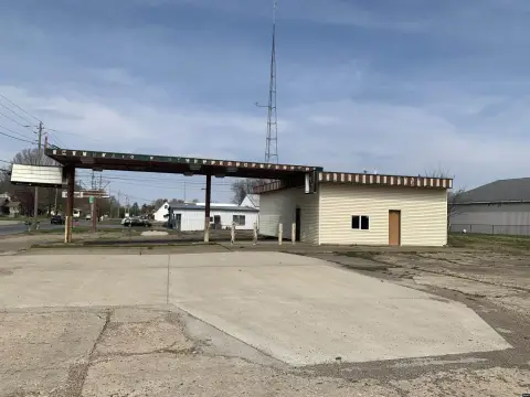 Fulton Retail Opportunity For Sale