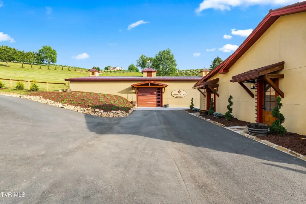 Picture 103