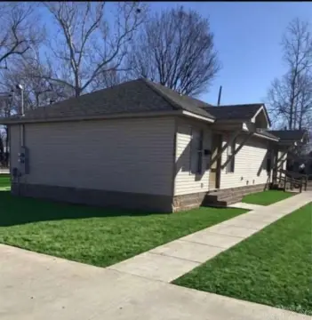 Updated Duplex Near Nettleton Schools