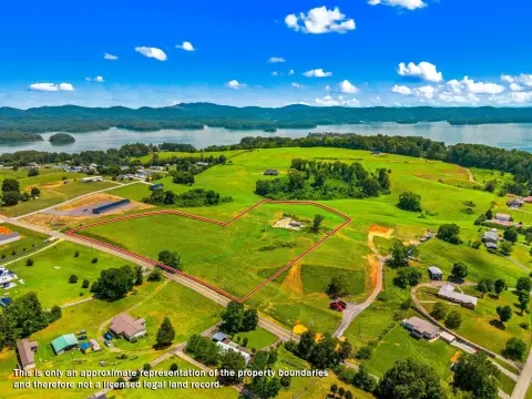 9.5 Acre Tract Near Lake