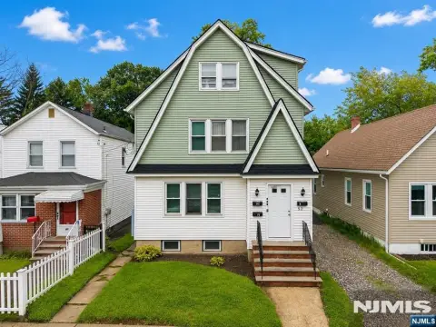Triplex with Private Driveway