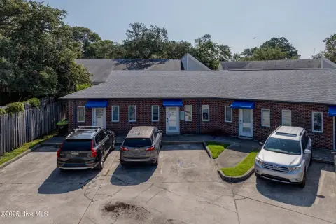 Flexible Office/Retail Space Available