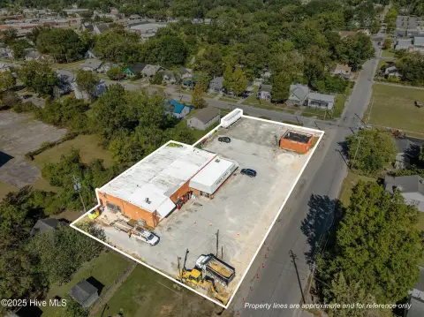 Grocery Store with Parking