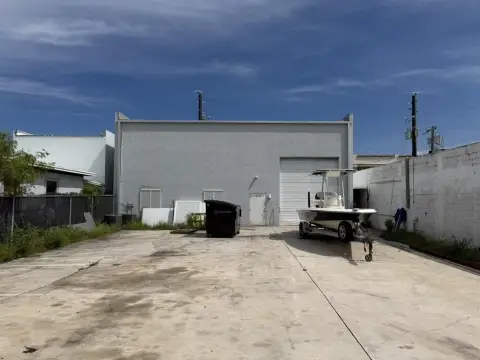Warehouse with Storage Catwalk