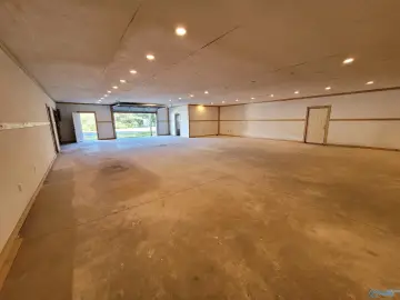 Guntersville Commercial Property with Warehouse