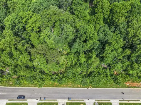 Residential Lot in Lake Community