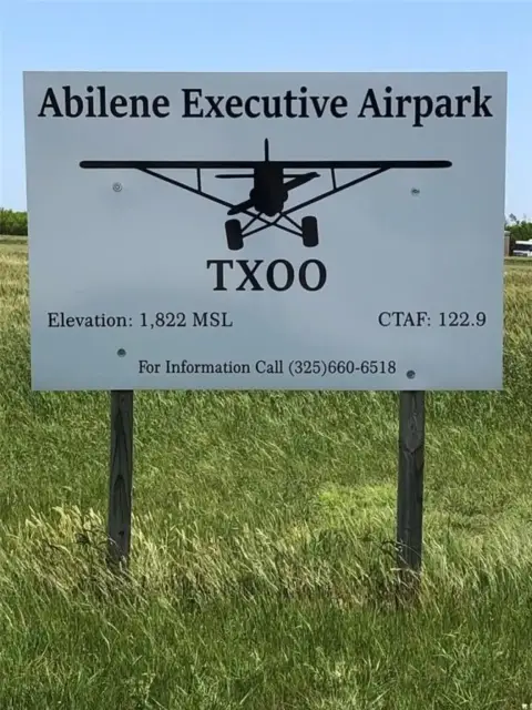 Land in Fly-in Community