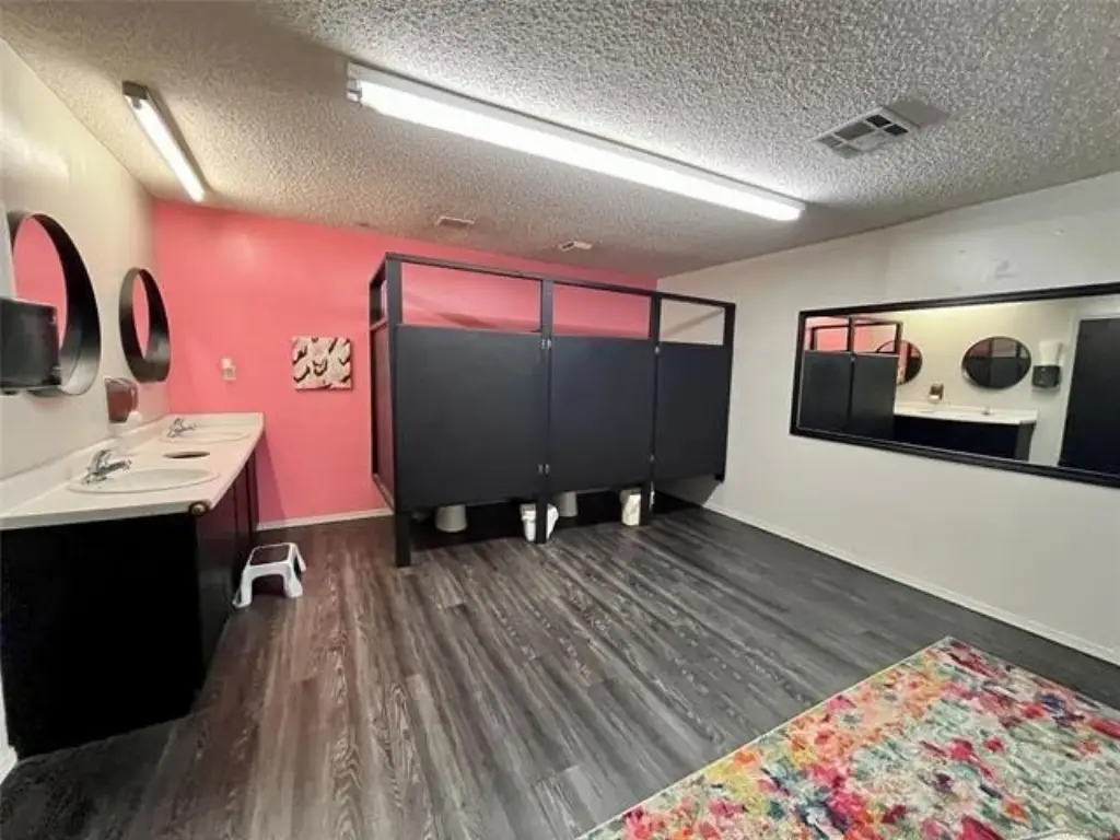 Picture 36