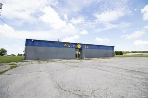 Bowling Alley Business Opportunity