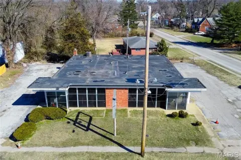 All-Brick Corner Commercial Building