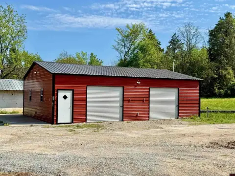 Flippin, AR Versatile Metal Building