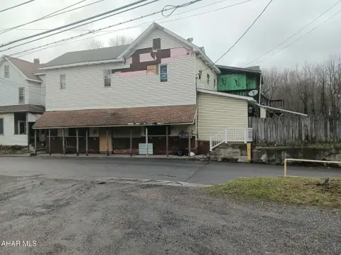 Mixed-Use Building with Income Potential