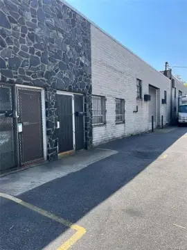 Warehouse Space in Deer Park