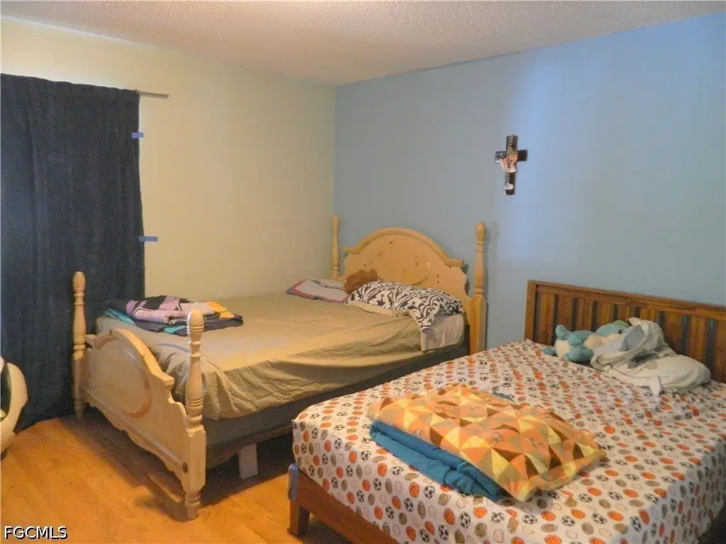 Picture 10