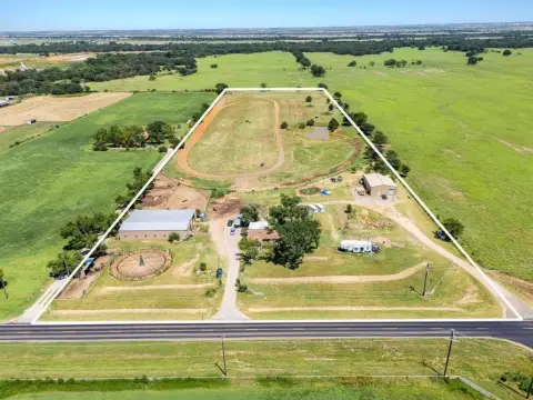 Multi-Use Property Near Winstar Casino