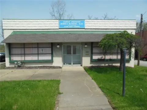 Professionally Designed Office Building For Sale