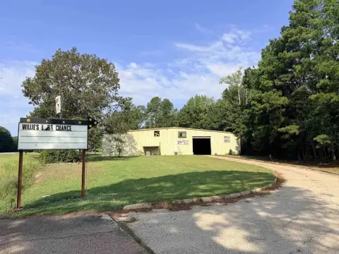 Industrial Property with Overhead Doors