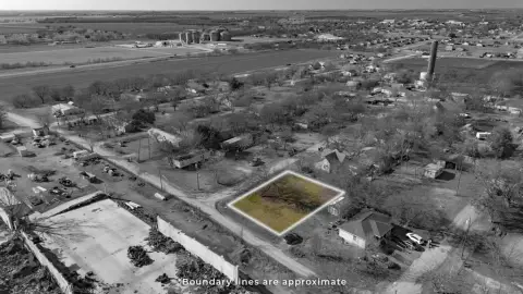 Residential Lot in Itasca, Texas