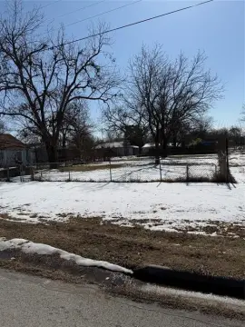 Gainesville Land with Storm Cellar
