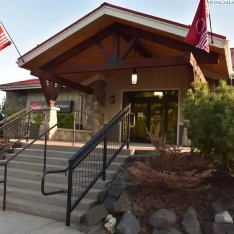 Pullman Office Building For Sale