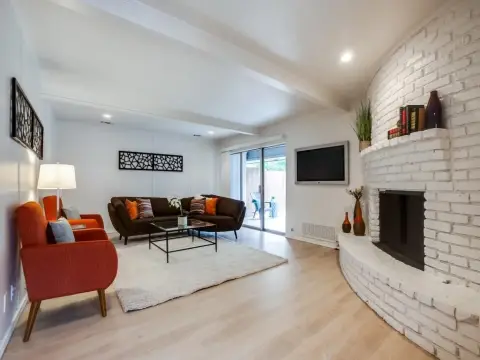 Updated Duplex with Foundation Warranty