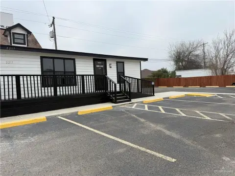 Retail/Office Space in Mission, TX