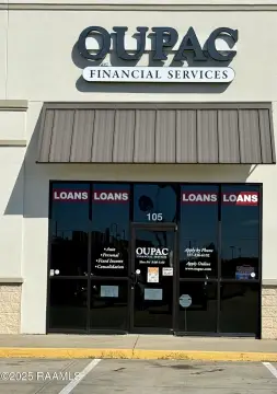 Retail Space in Shopping Center