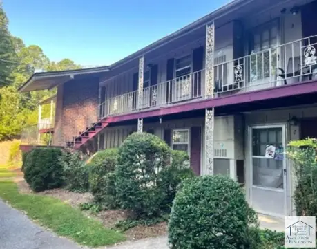 Renovated 8-Unit Apartment Building