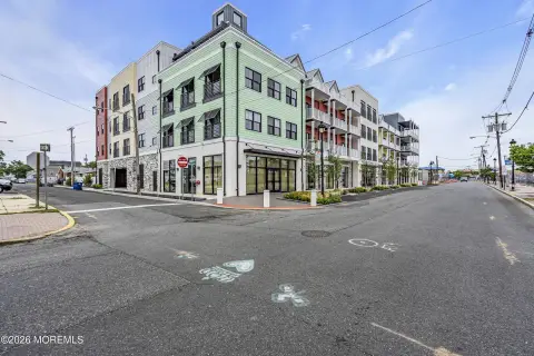 Retail Space in Keansburg, NJ