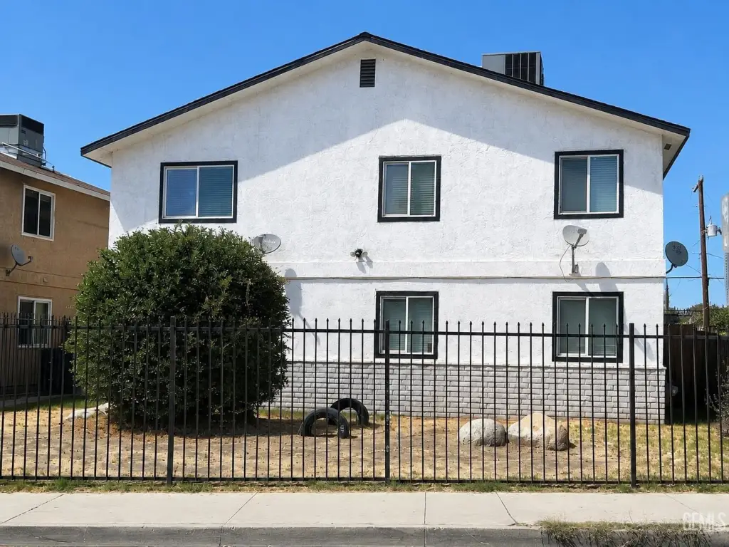 1316 E California Ave, Bakersfield, CA 93307